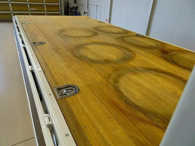 荷台内寸：466×218×40　三方開　横ねた13本　埋め込みフック4対　鳥居作業灯2個　リアブル積み加工/3t日軽アルミブリッジ3600ｍｍ2本　荷台用幌シート　ユニック3段2.9t吊セルフクレーン|いすゞ フォワード 2RG-FRS90J4(4WD)の写真27