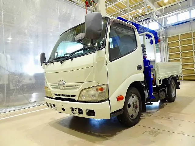 日野 デュトロ SKG-XZU675M(4WD)の写真1