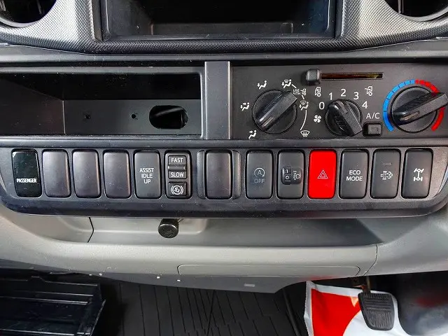 日野 デュトロ SKG-XZU675M(4WD)の写真11