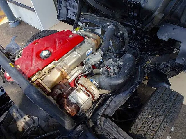 エンジンルーム|日野 デュトロ SKG-XZU675M(4WD)の写真34