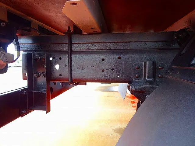 シャーシは 錆止め/マフラー塗装 仕上げに力を入れています。|日野 デュトロ SKG-XZU675M(4WD)の写真44