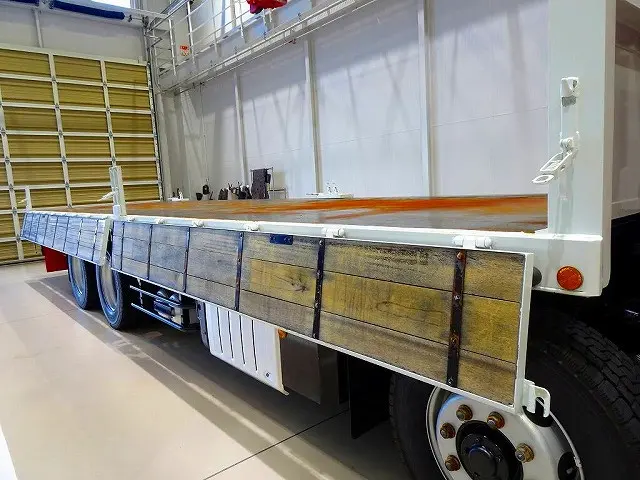 荷台内寸:824×236×40 五方開 ステンレス製アオリパネル 左右セイコーラック2対 左右アオリ中間/リア支柱脱着可 床/前立て鳥居鉄板張り 横ねた28本 ユニック5段 2.9t吊りクレーン付|三菱 スーパーグレート 2KG-FS70HZ(8x4)の写真26