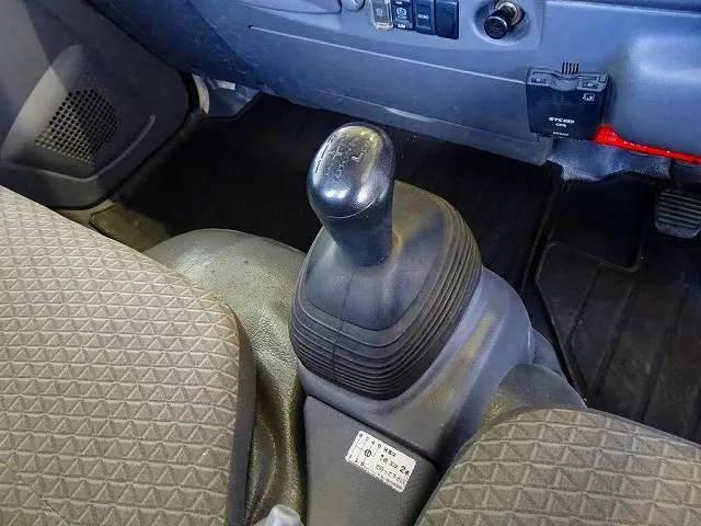 いすゞ エルフ TRG-NMR85R(2WD)の写真15