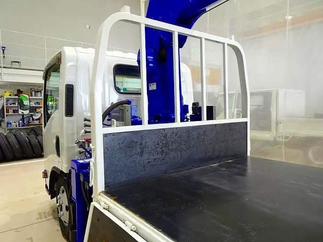 いすゞ エルフ TRG-NMR85R(2WD)の写真24