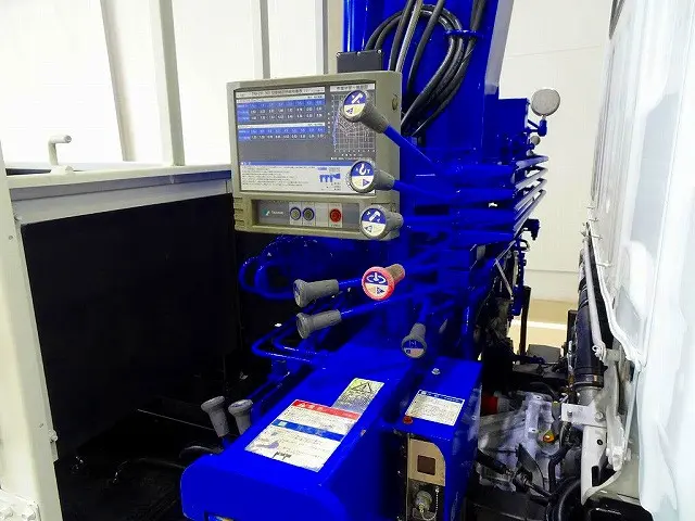 タダノ4段　2.6t吊り　TMｰZR264　H16年製　ラジコン/フックイン/リアジャッキ付　※令和 7年 9月クレーン年次点検済|いすゞ エルフ TRG-NMR85R(2WD)の写真31