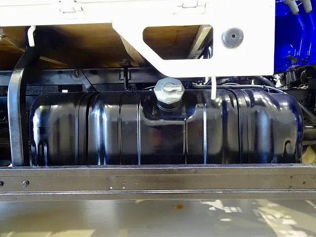 いすゞ エルフ TRG-NMR85R(2WD)の写真40