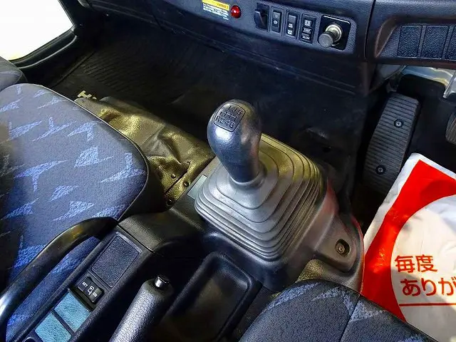 フロア6MT|日野 レンジャー TKG-FC9JKAP(2WD)の写真16