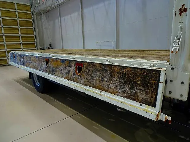 荷台内寸：540×214×40　三方開　左右セイコーラック　ロープ穴左右4対/前後2対　アオリ三方上部L型アングル補強　横ねた17本　ユニック4段 2.9t吊りクレーン付|日野 レンジャー TKG-FC9JKAP(2WD)の写真26
