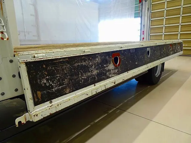 荷台内寸：540×214×40　三方開　左右セイコーラック　ロープ穴左右4対/前後2対　アオリ三方上部L型アングル補強　横ねた17本　ユニック4段 2.9t吊りクレーン付|日野 レンジャー TKG-FC9JKAP(2WD)の写真28