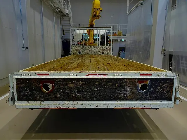 下荷台内寸：540×214×40　三方開　セイコーラック　ロープ穴左右4対/前後2対　アオリ上部L型アングル補強　横ねた17本　鳥居鉄板張り/作業灯1個/枕木取付　ユニック4段 2.9t吊りクレーン付|日野 レンジャー TKG-FC9JKAP(2WD)の写真30