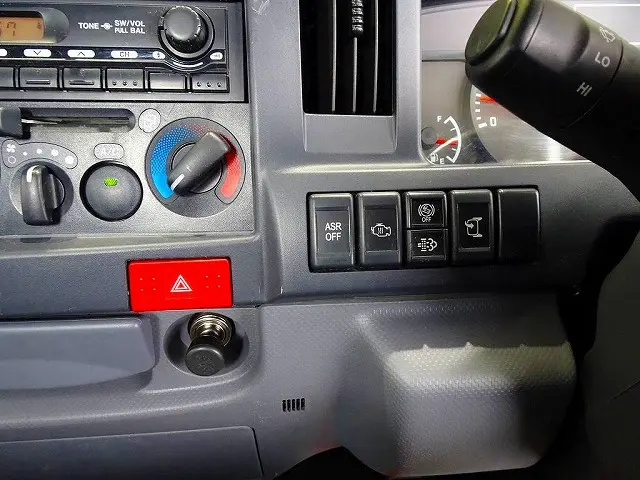 いすゞ エルフ TKG-NKR85N(2WD)の写真11