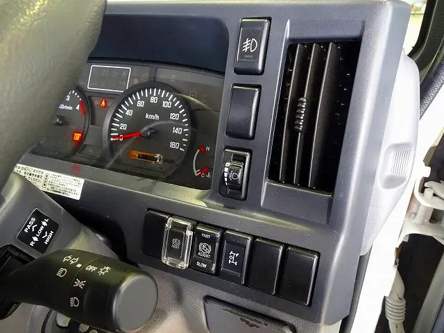 いすゞ エルフ TKG-NKR85N(2WD)の写真14