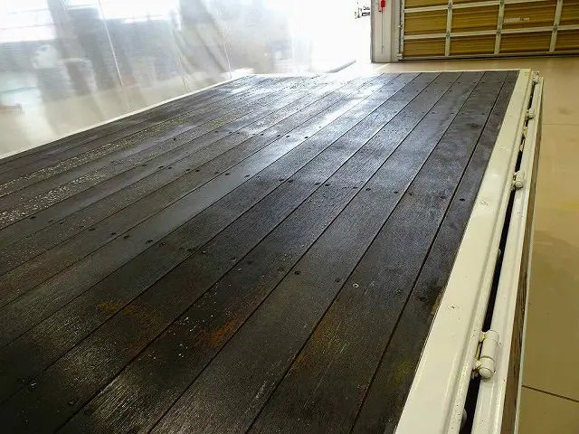 荷台内寸：275×180×38　三方開　床板アピトン張り替え　横ねた鉄チャンネル増し4本(合計11本)　リアアオリチェーン2個　タダノ4段 2.9t吊りクレーン付|いすゞ エルフ TKG-NKR85N(2WD)の写真25
