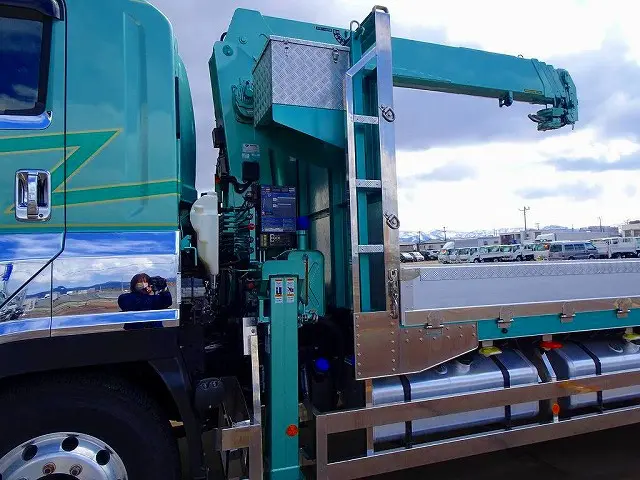 タダノ4段 2.9t吊り TM-ZX504HRENSA ラジコン/フックイン付 高さ制限/未格納警報装置 ML警報型 ※令和 7年 3月クレーン年次点検済 ボデー4つ角幌シート用格納式パイプ付|いすゞ ギガ 2PG-CYY77C(6x4)の写真35