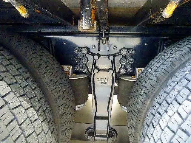 いすゞ ギガ 2PG-CYY77C(6x4)の写真49