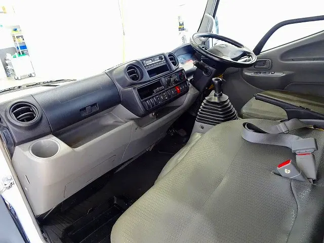 日野 デュトロ TKG-XZU695M(4WD)の写真7