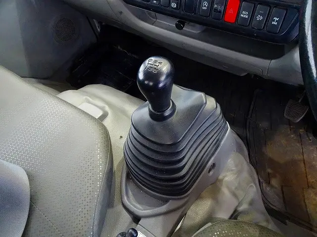 日野 デュトロ TKG-XZU695M(4WD)の写真17