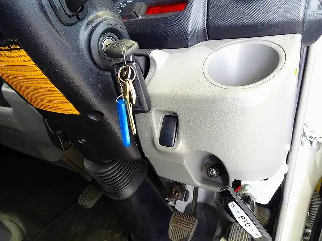 日野 デュトロ TKG-XZU695M(4WD)の写真19