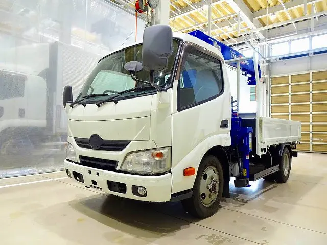 日野 デュトロ TKG-XZU685M(4WD)の写真1