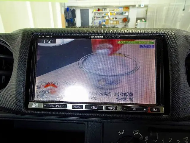 社外メモリーナビ/フルセグTV/DVD(CN-MW240D)|日野 デュトロ TKG-XZU685M(4WD)の写真13