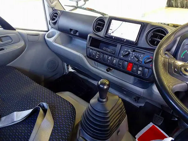 AC　PS　PW　SRS　ABS　キーフリー　左電格ミラー　社外メモリーナビ/バックカメラ連動/フルセグTV/DVD　ETC2.0　バックモニター　ターボ　排気ブレーキ　坂道発進補助装置|日野 デュトロ 2RG-XZU645M(2WD)の写真9