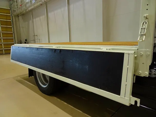 荷台内寸：286×179×38　三方開　床板アピトン張り替え　左右セイコーラック　タダノ4段 2.6t吊りクレーン付|日野 デュトロ 2RG-XZU645M(2WD)の写真29
