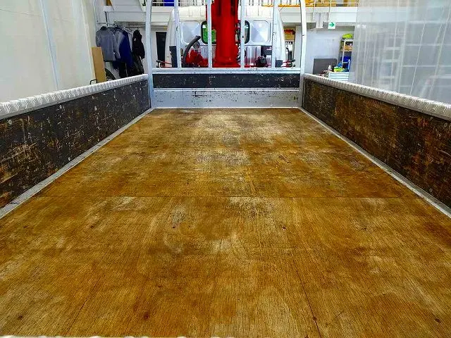 荷台内寸:368×179×38 三方開 左右セイコーラック アオリ三方上部アルミ縞鋼板 リアアオリチェーン2個 ユニック3段 2.6t吊りクレーン付|日野 デュトロ TKG-XZU695M(4WD)の写真18