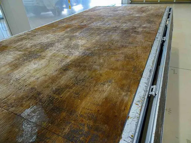 荷台内寸:368×179×38 三方開 左右セイコーラック アオリ三方上部アルミ縞鋼板 リアアオリチェーン2個 ユニック3段 2.6t吊りクレーン付|日野 デュトロ TKG-XZU695M(4WD)の写真26