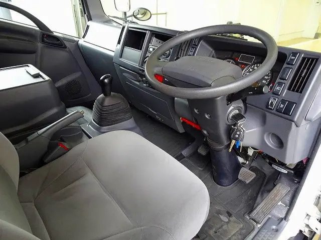 いすゞ エルフ TPG-NPR85YN(2WD)の写真9