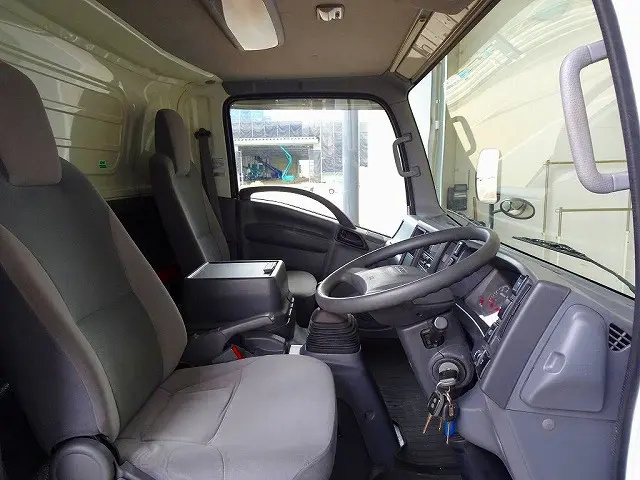 いすゞ エルフ TPG-NPR85YN(2WD)の写真10