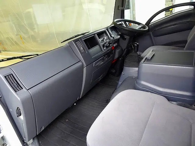 いすゞ エルフ TPG-NPR85YN(2WD)の写真11