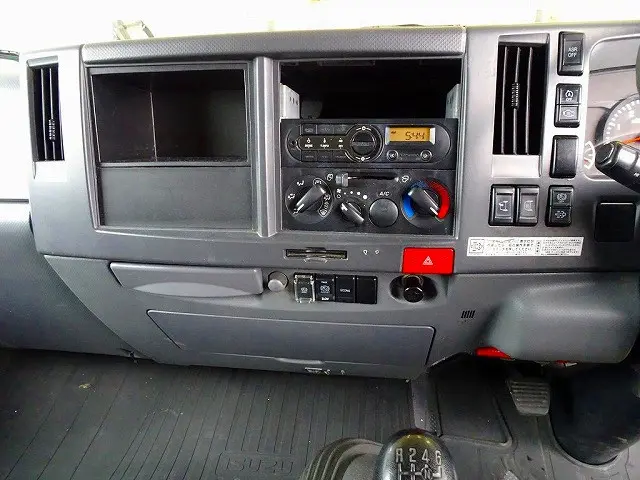 いすゞ エルフ TPG-NPR85YN(2WD)の写真14