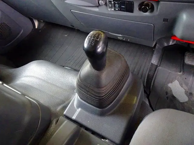 いすゞ エルフ TPG-NPR85YN(2WD)の写真18