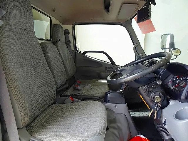 AC PS PW SRS ABS キーレス 左電格ミラー AM/FMラジオ ETC バックモニター ターボ 排気ブレーキ アイドリングストップ フォグランプ トラクションコントロール ハイルーフ|トヨタ トヨエース TKG-XZC645(2WD)の写真6