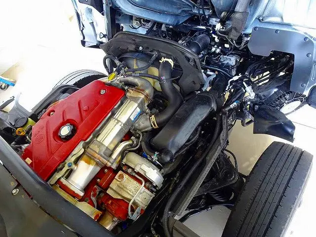 エンジンルーム|トヨタ トヨエース TKG-XZC645(2WD)の写真31