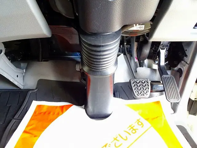 フロアAT　2ペダル|トヨタ ダイナ 2RG-XZU655(2WD)の写真17