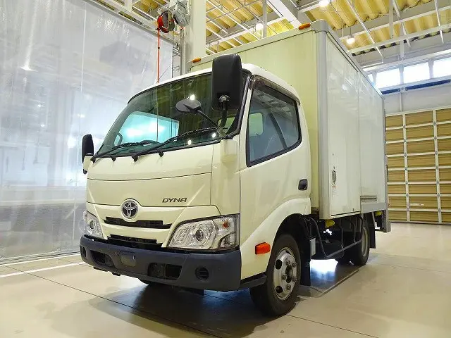 トヨタ ダイナ 2RG-XZU605(2WD)の写真1