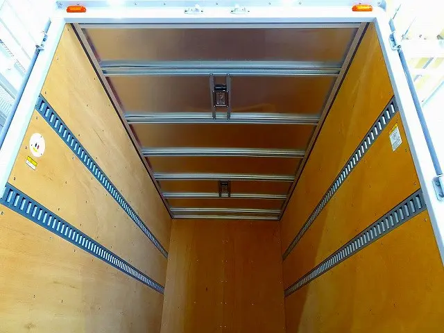 荷台内寸：380×177×212　トランテックス/V011J2901　リア観音扉　ラッシングレール2段(100cm/150cm)/ベルト1個　荷室灯2個|トヨタ ダイナ 2RG-XZC645(2WD)の写真24