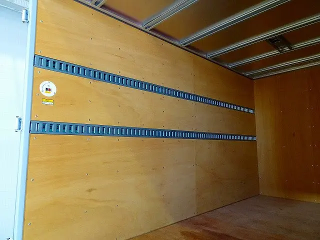 荷台内寸：380×177×212　トランテックス/V011J2901　リア観音扉　ラッシングレール2段(100cm/150cm)/ベルト1個　荷室灯2個|トヨタ ダイナ 2RG-XZC645(2WD)の写真25