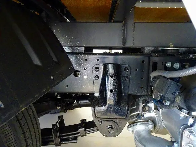 燃料タンク100L　左シャシリア工具箱　シャーシは 錆止め/マフラー塗装 仕上げに力を入れています。|トヨタ ダイナ 2RG-XZC645(2WD)の写真39