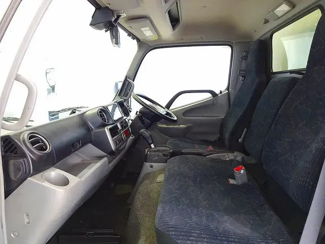 トヨタ トヨエース TPG-XZU605(2WD)の写真8