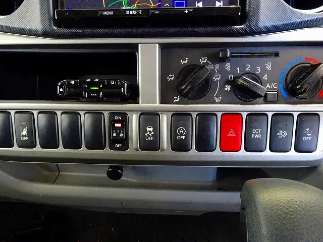 トヨタ トヨエース TPG-XZU605(2WD)の写真11