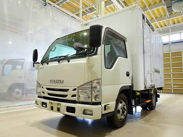 いすゞ エルフ TRG-NJR85A(2WD)の写真1