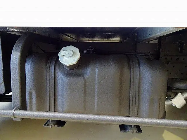 いすゞ エルフ TRG-NJR85A(2WD)の写真38