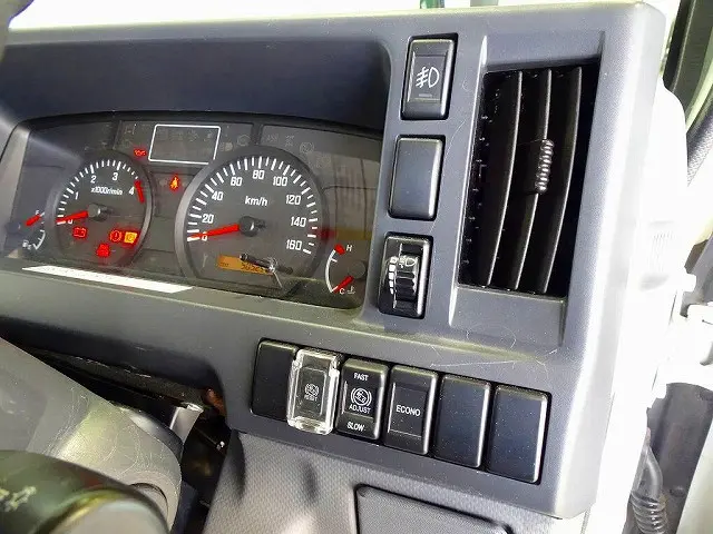 いすゞ エルフ TRG-NJR85A(2WD)の写真18