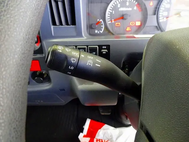 いすゞ エルフ TRG-NJR85A(2WD)の写真19