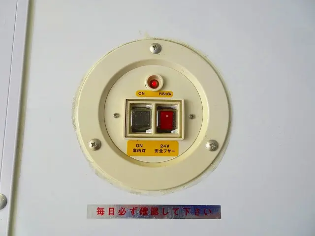 いすゞ エルフ TRG-NJR85A(2WD)の写真27