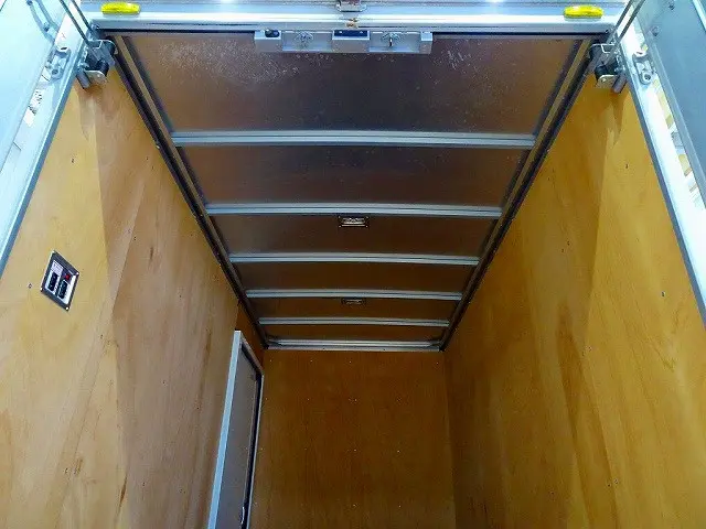 荷台内寸：362×177×204　トヨタ車体/UT17A030226　H29年製　リア観音扉/90度ストッパー付　左サイドスライドドア(172cm/98cm)　荷室灯2個|日野 デュトロ TKG-XZC645M(2WD)の写真23