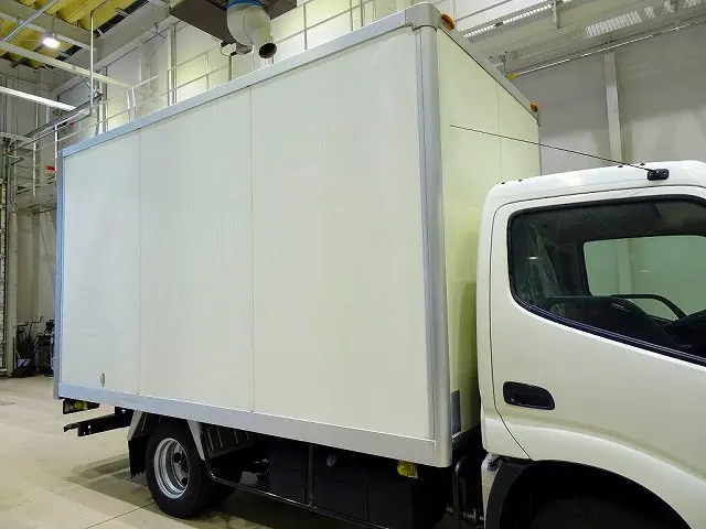 荷台内寸：362×177×204　トヨタ車体/UT17A030226　H29年製　リア観音扉/90度ストッパー付　左サイドスライドドア(172cm/98cm)　荷室灯2個|日野 デュトロ TKG-XZC645M(2WD)の写真27