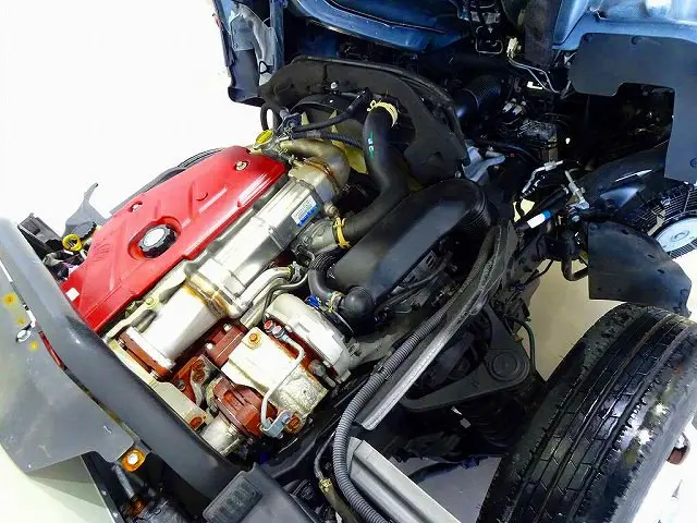 エンジンルーム|日野 デュトロ TKG-XZC645M(2WD)の写真32